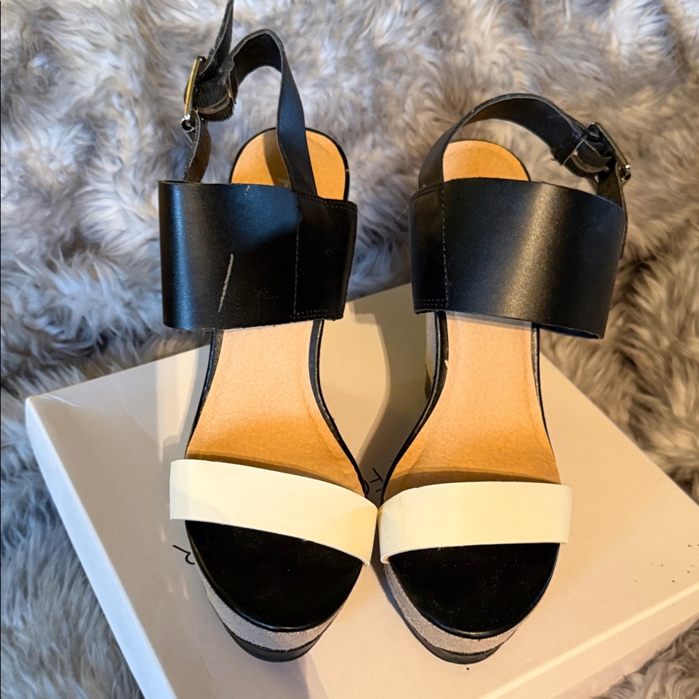 Report Black and White Platform Sandals